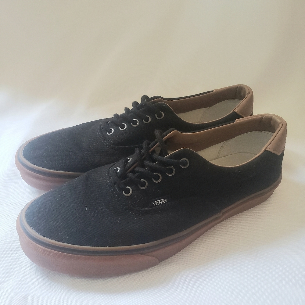 Vans skate shoes black and brown